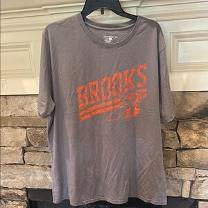 Brooks Gray and Orange Short Sleeve Tee